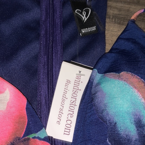 NWT WINDSOR FLORAL PRINT DRESS - Picture 5 of 7